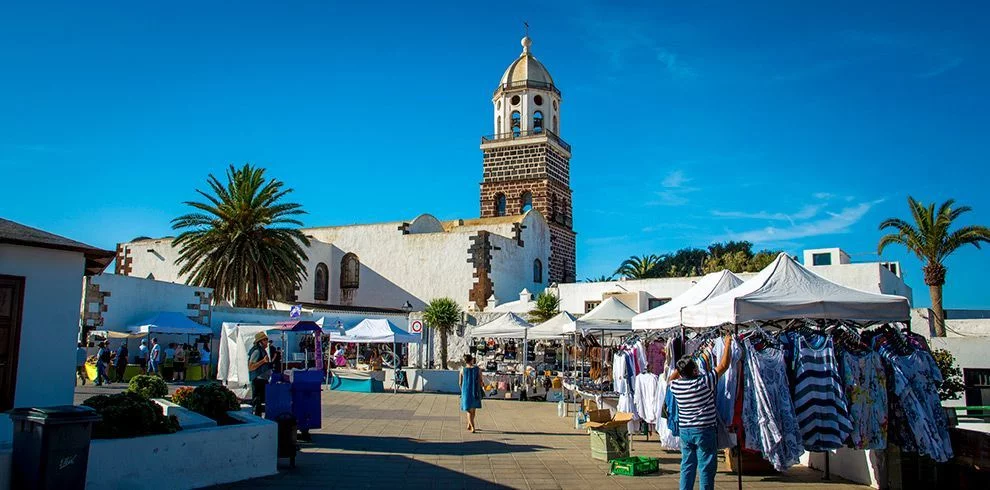 Teguise Market + La Graciosa